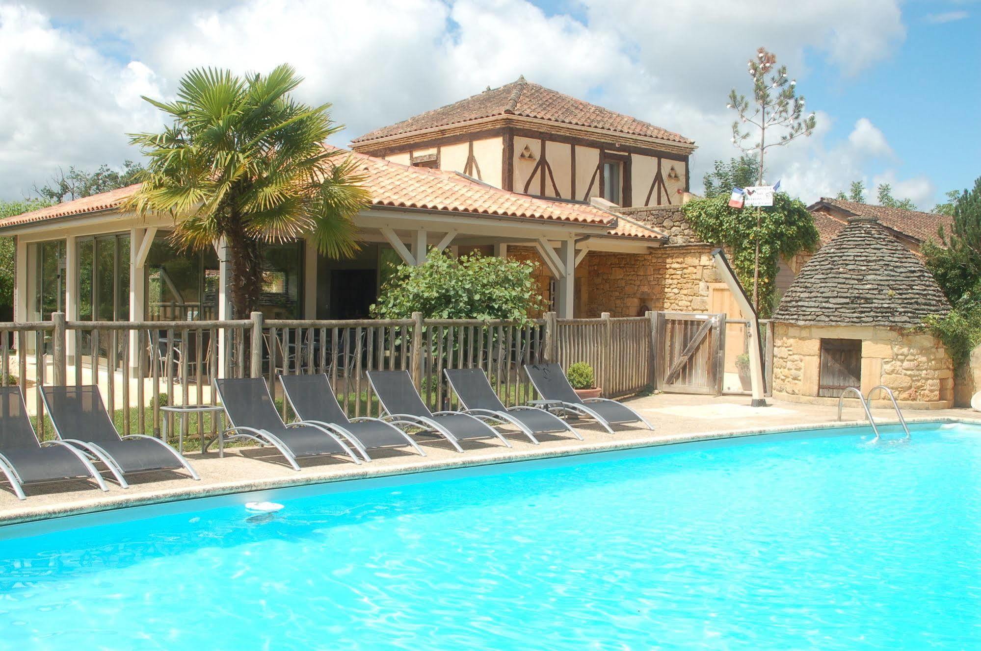 Hotel Le Mas De Castel - Piscine Chauffee Sarlat-la-Caneda Exterior photo